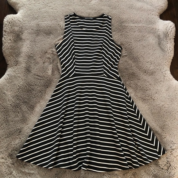 Stripped Summer Dress - Picture 3 of 6